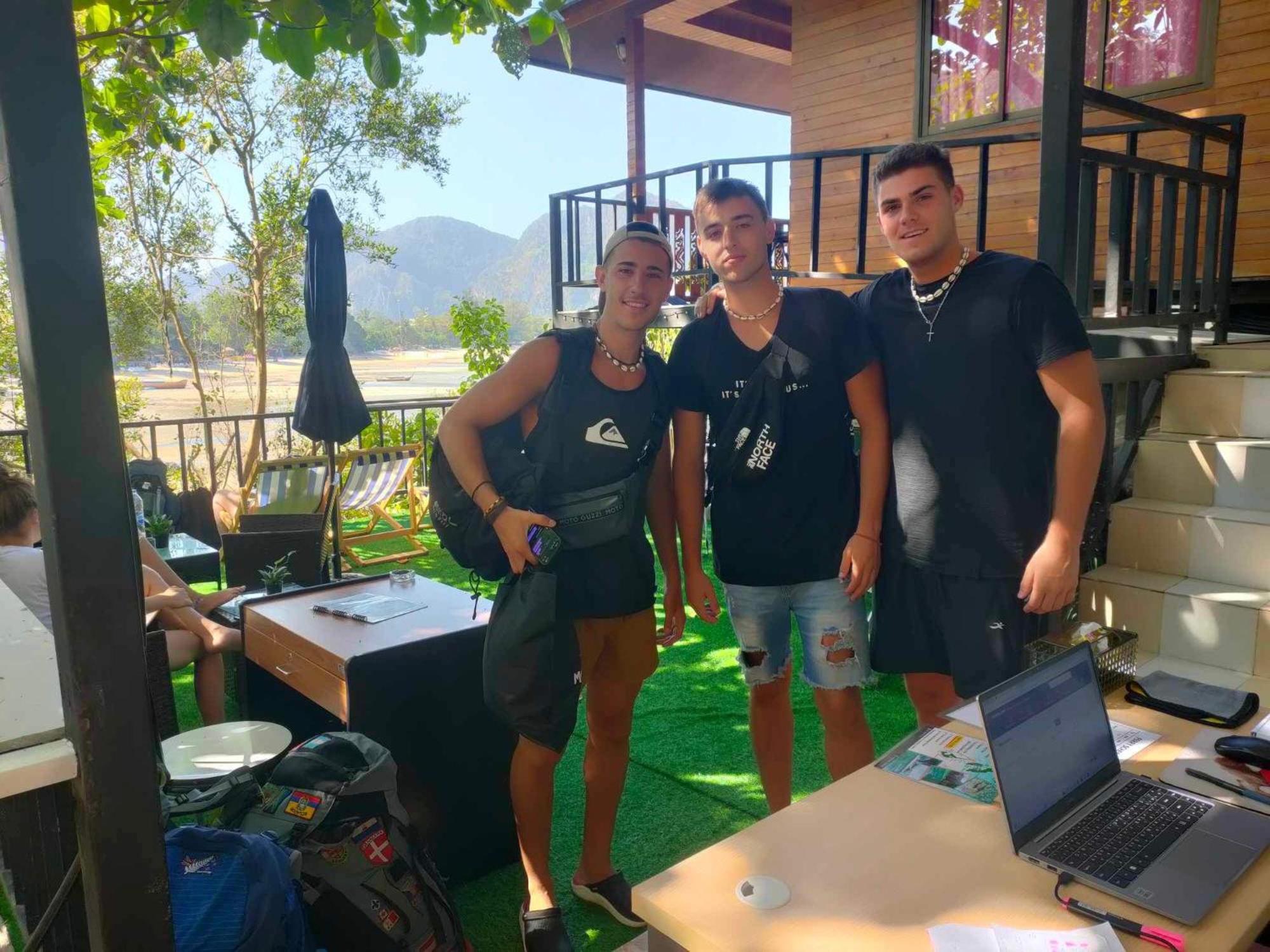 Sweed Dee Seaview Hostel Phi Phi Eksteriør billede